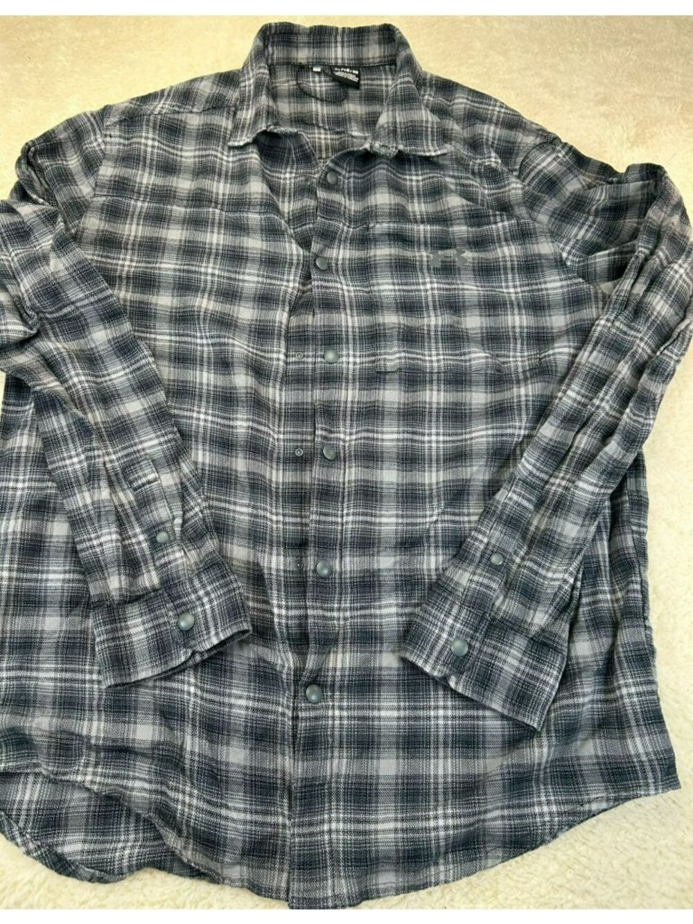Under Armour Mens Button-Up Gray Plaid Shirt Size XL Polyester Stretch Pre-Owned